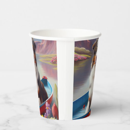 Australian Shepherd op Paddle: Een Schilderachtig Papieren Bekers (Rechts)