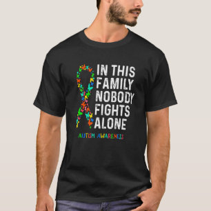 Autisme bewustzijnspuzzel In deze familie vecht ni T-shirt