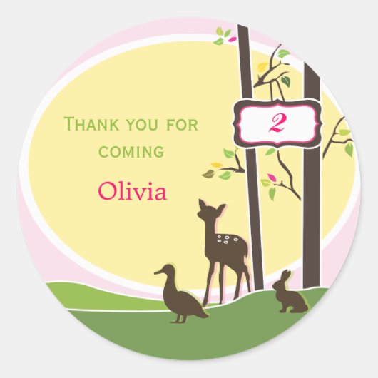 Autocollant de faveur d'anniversaire de forêt (Devant)