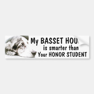Autocollant De Voiture Basset Hound - plus futé que l'étudiant d'honneur