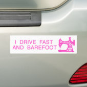 Autocollant De Voiture I drive fast and barefoot pink (En voiture)