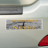 AUTOCOLLANT DE VOITURE NESSIE (En voiture)