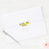 Autocollant Just Be You noir sur rectangle jaune (Enveloppe)