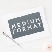 Autocollant moyen de format - blanc sur le gris (Enveloppe)