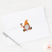Automne Gnome et café vinyle autocollant (Enveloppe)