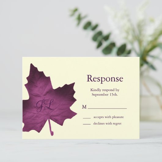 Automne Monogramme RSVP (violet) (Debout devant)