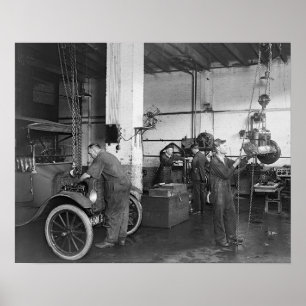 Autoreparatiewerkplaats, 1919. Oude foto Poster