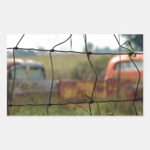 Auto's en vrachtwagens die op het platteland wegri rechthoekige sticker