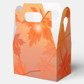 Autumn design with maple leaves and bokeh effect bedankdoosjes (Geopend)