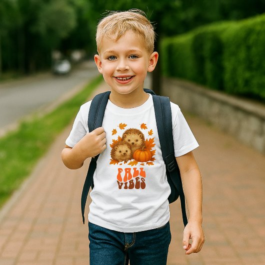 Autumn Hedgehogs illustratie & Herfst Vibes script Tri-Blend Shirt