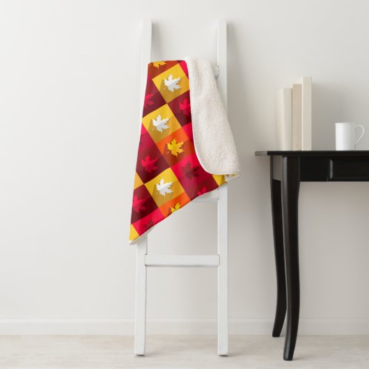 Autumn Maple laat helder patchwork over Sherpa Deken (In situ)