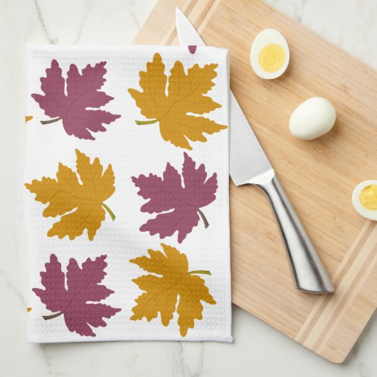 Autumn Maple Leaves Modern  Theedoek (Quarter Fold)