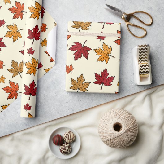 Autumn Maple Leaves Pattern Thanksgiving Gift Cadeaupapier (Crafts)
