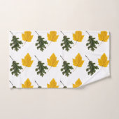 Autumn Symmetry Leaf Pattern (Serviette à main)