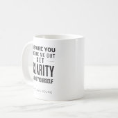 Avant que vous figure me obtenez la tasse de café (Devant gauche)