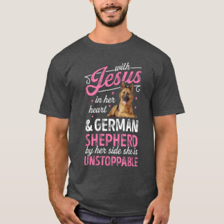 Avec Jésus dans son cœur et un t-shirt de Berger A