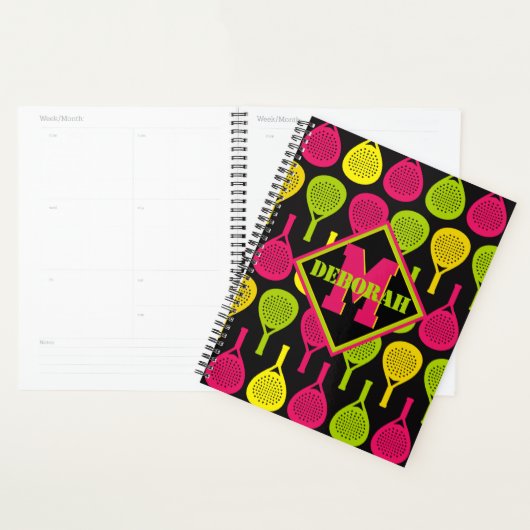 Avec padel monogramme Neon Rally Planner (Devant avec enveloppe)