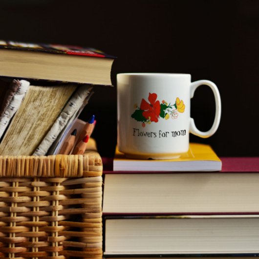 Avec tasse à café classique fleur sauvage