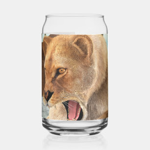 Aventure artistique de lionne féroce dans la jungl