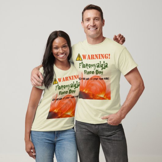 Avertissement ! Fusée de fibromyalgie ! Un T-shirt (Unisexe)