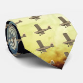 Avion dans la Cravate du ciel (Roulé)