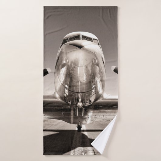 Avion vintage sur piste (Serviette de bain)