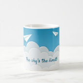 Avions en papier au-dessus des nuages Café Mug (Centre)