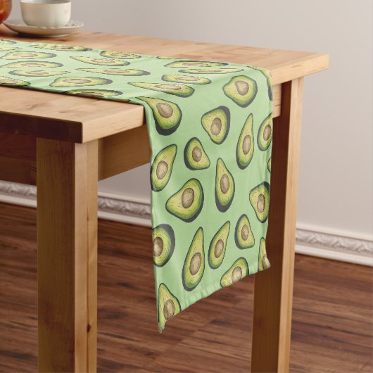 Avocado Illustrated Pattern Green Monogram Korte Tafelloper (Voorbeeld)