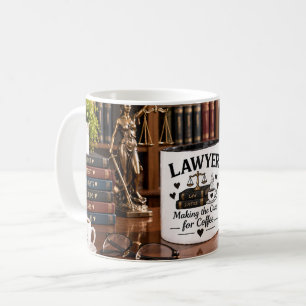 Avocat plaidant la cause de la tasse à café