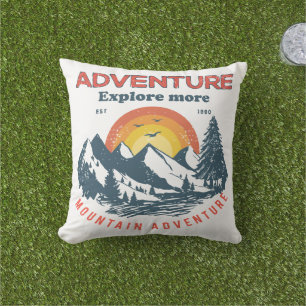 Avontuur Horizon: Retro Berg Expeditie Buitenkussen