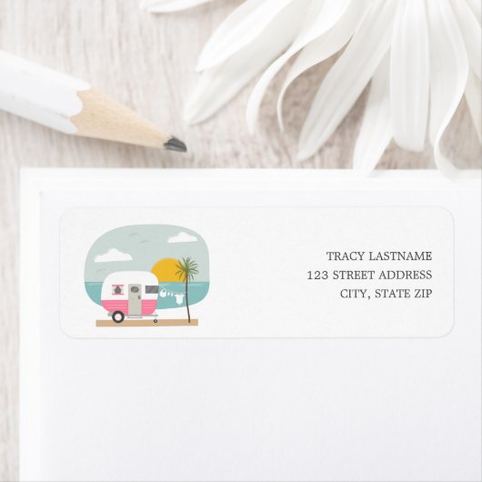 Avontuur Retro Camper Roze Meisje Strand Baby show Etiket (Insitu)