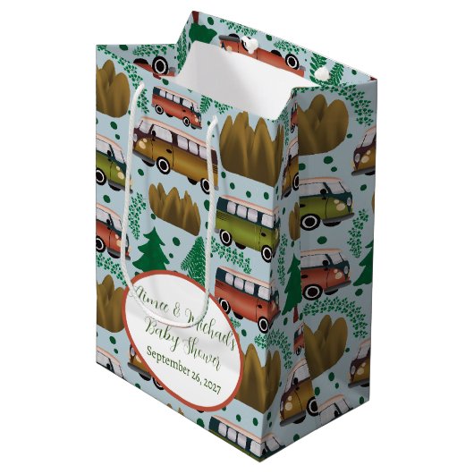 Avontuur wacht: Camper Baby Boy Shower Medium Cadeauzakje (Voorkant Gekanteld)