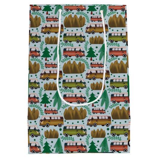 Avontuur wacht: Camper Baby Boy Shower Medium Cadeauzakje (Achterkant)