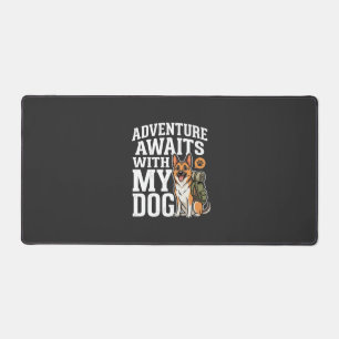 Avontuur wacht met mijn hond wandelen bureaumat
