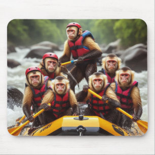 Avontuurlijke kapucijnapen Whitewater Rafting Muismat