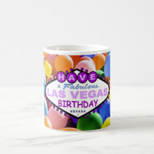 Ayez une tasse fabuleuse de ballons d'anniversaire
