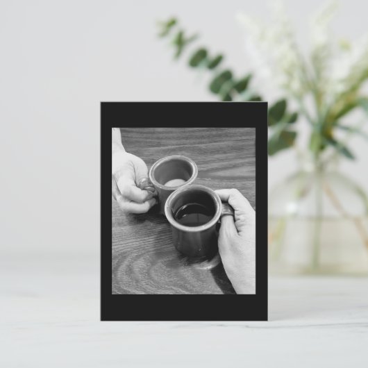 Ayons une carte postale café (Debout devant)