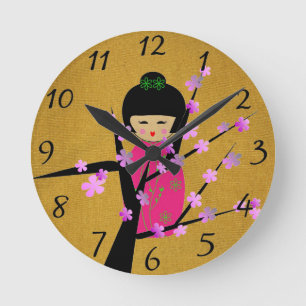 Aziatische Doll Ronde Klok