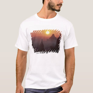 Azië, Birma, (Myanmar), Pagan (Bagan) De tempel T-shirt