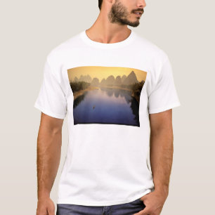 Azië, China, provincie Guangxi, Yangshuo. Lone T-shirt