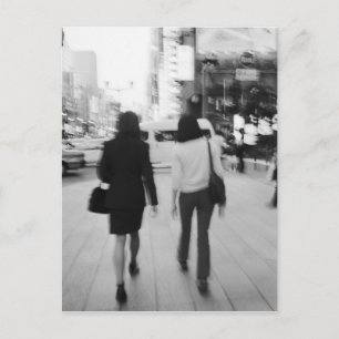 Azië, Japan, Tokio. Jonge vrouwen op de Ginza. Briefkaart