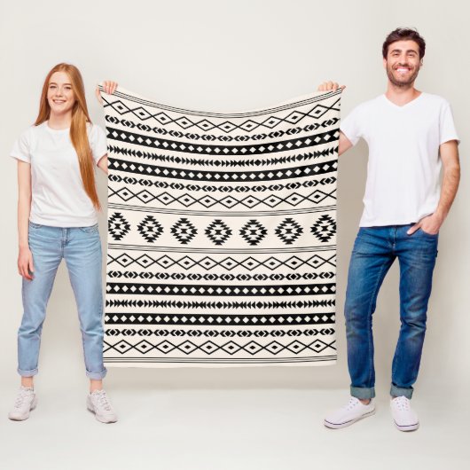 Aztec Black op Cream Mixed Motifs Pattern Fleece Deken (In situ)