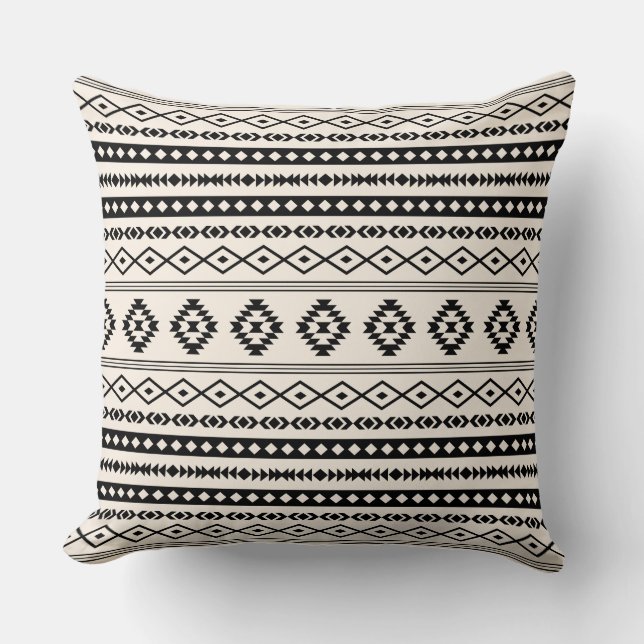 Aztec Black op Cream Mixed Motifs Pattern Kussen (Voorkant)