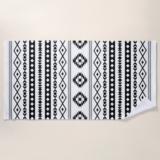 Aztec Black op White Mixed Motifs Pattern Strandlaken (Voorkant)