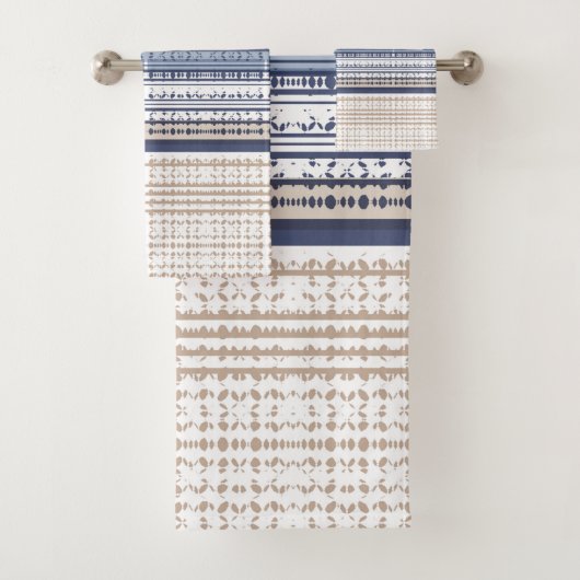 Aztec Blue Pattern Bad Handdoek (Insitu)