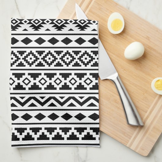 Aztec Essence Verticale Ptn II Black op wit Theedoek (Quarter Fold)