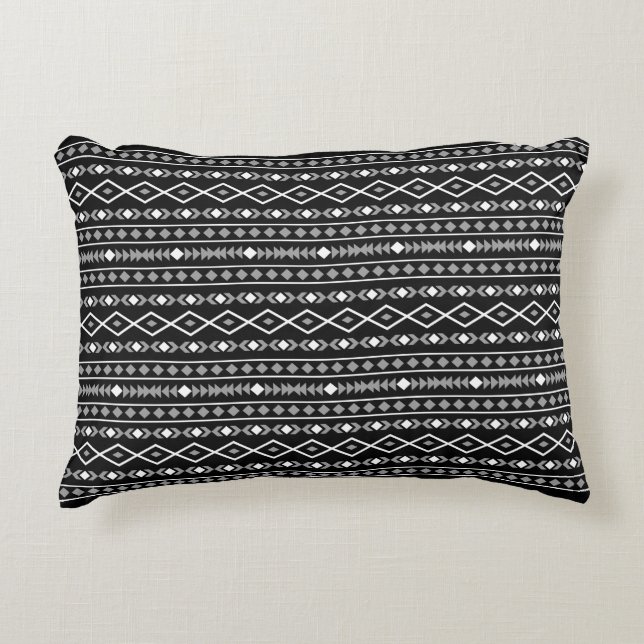 Aztec Shapes Patroon Grijs Wit Zwart Accent Kussen (Voorkant)