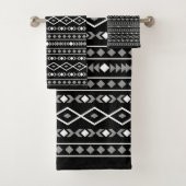 Aztec Shapes Patroon Grijs Wit Zwart Bad Handdoek (Insitu)