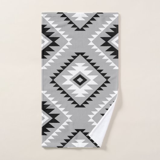 Aztec Style Motif Big Pattern Black White Grey Bad Handdoek (Handdoek)