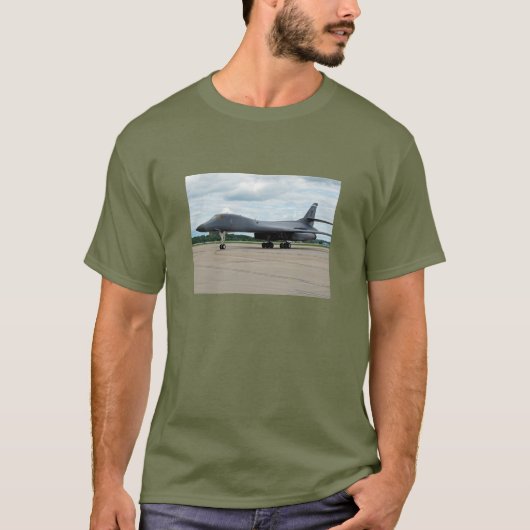 B-1B Lancer Bomber op aarde T-shirt (Voorkant)
